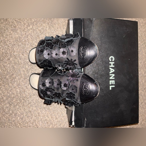 CHANEL Flower Sheer Black Leather flats/slippers/mules CC Logo - Picture 9 of 12